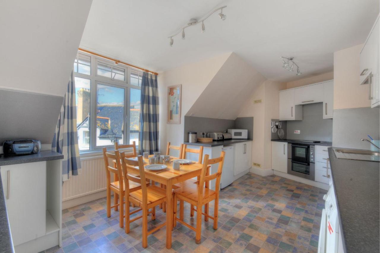 Watersmeet Apartment Лайм Риджис Екстериор снимка
