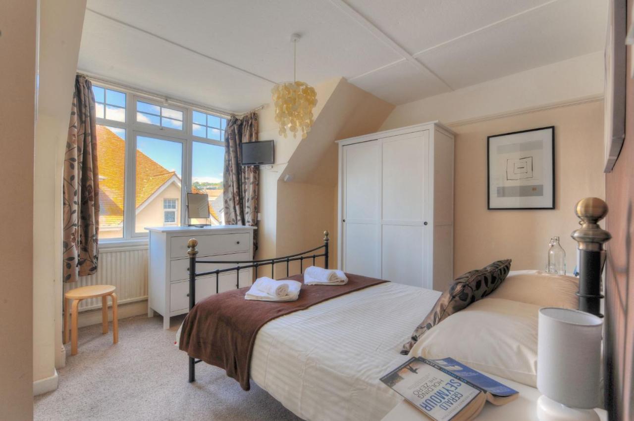 Watersmeet Apartment Лайм Риджис Екстериор снимка