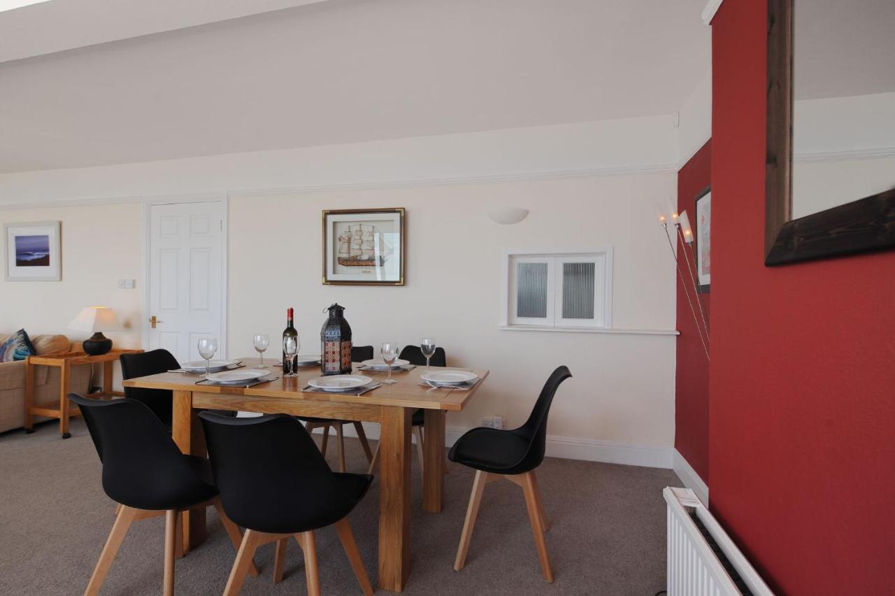 Watersmeet Apartment Лайм Риджис Екстериор снимка